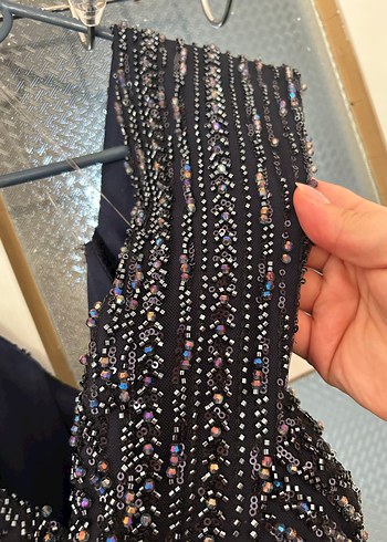 Boncuk İşlemeli Siyah Uzun Büyük Beden Abiye Elbise - Görsel 4