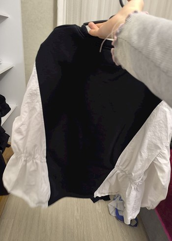 siyah beyaz renkte üst - Görsel 4