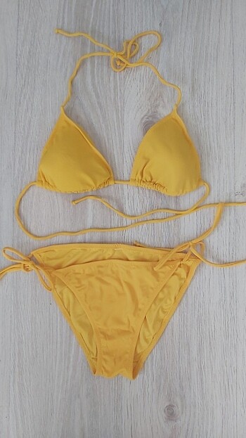 Sarı Bikini