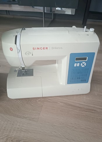 Beyaz Singer Brilliance Dikiş Makinesi 6160