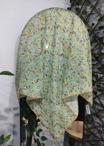 Silk home eşarp modeli - Görsel 2