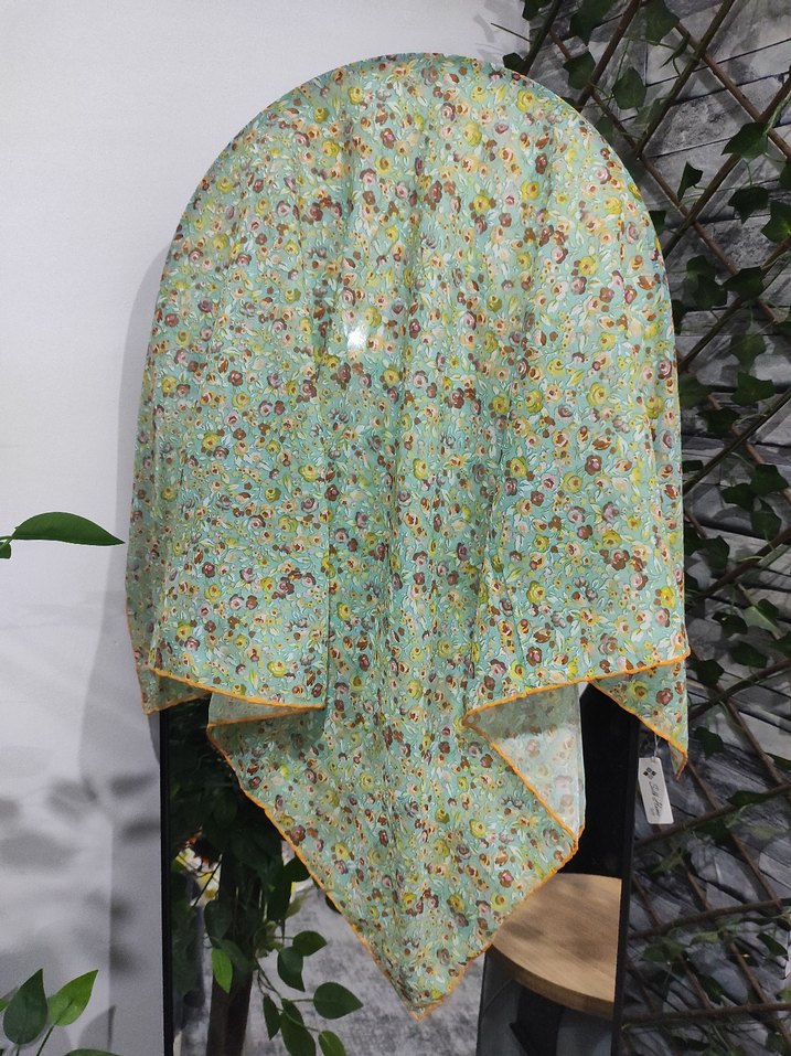 Silk home eşarp modeli - Görsel 2