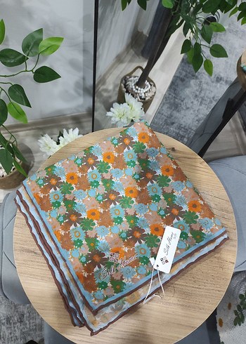 Silk home eşarp modeli - Görsel 2