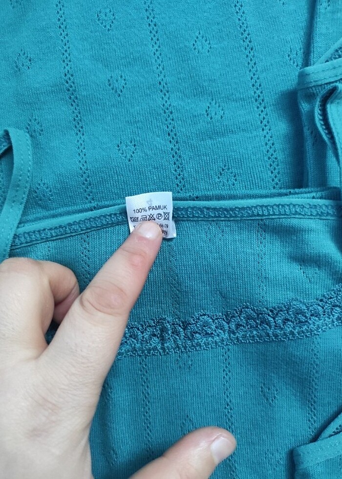 4 adet 4 numara jakarlı çocuk atlet  - Görsel 3