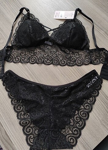 Diğer L xl beden tül detaylı takım modeli 