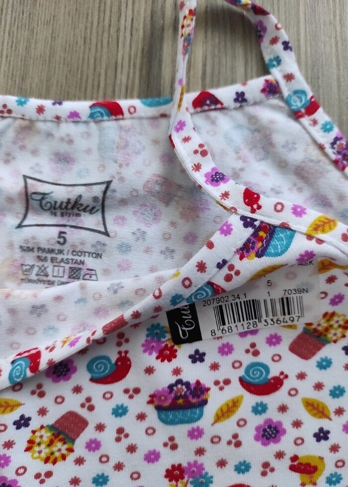 Desenli kız çocuk atlet  - Görsel 2