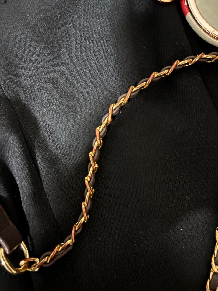 VAKKO Kahverengi Zincir Detaylı Yılan Desenli Deri Çanta - Görsel 2