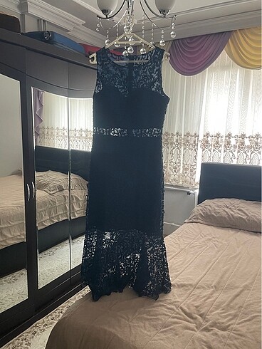 Diğer Nişan kına düğün tarzında giyebileceğiniz diz altı elbise
