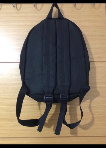 Siyah Fermuarlı Sırt Çantası - Görsel 4