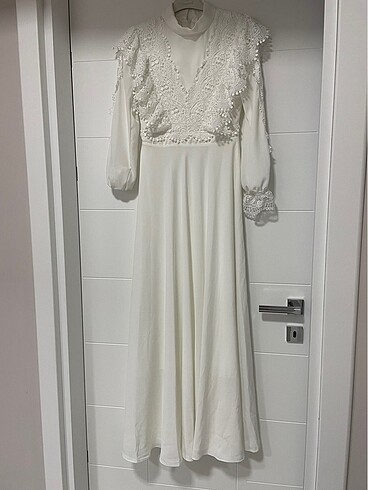 Beyaz güpürlü çekim mevlüt nikah elbisesi
