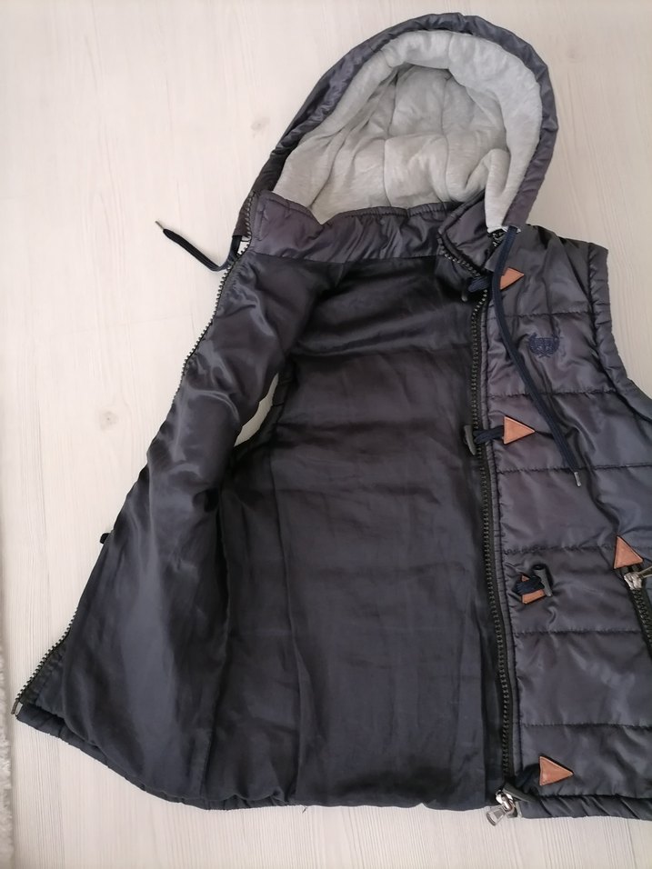 Gri Kapüşonlu Fermuarlı Erkek Yelek - Görsel 3