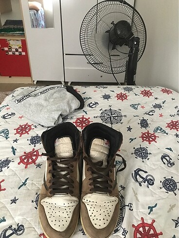 Nike travis Scott