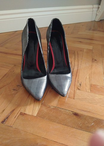 Pelinin Ayakkabıları 38