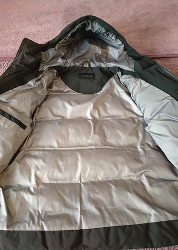 Siyah Kapüşonlu Kadın Kışlık Mont - Görsel 5