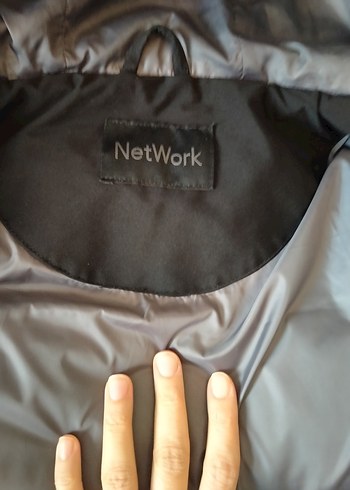 Siyah Kapüşonlu Kadın Kışlık Mont - Görsel 4