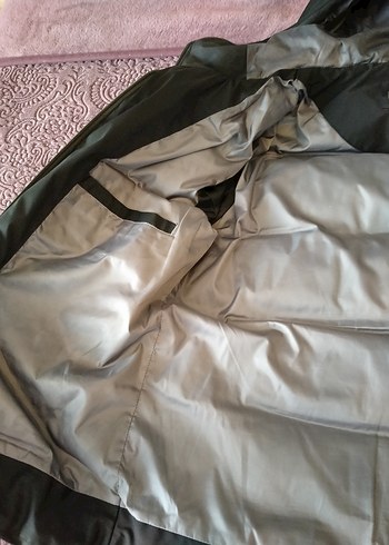 Siyah Kapüşonlu Kadın Kışlık Mont - Görsel 6