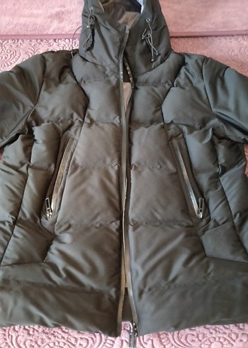 Siyah Kapüşonlu Kadın Kışlık Mont - Görsel 2