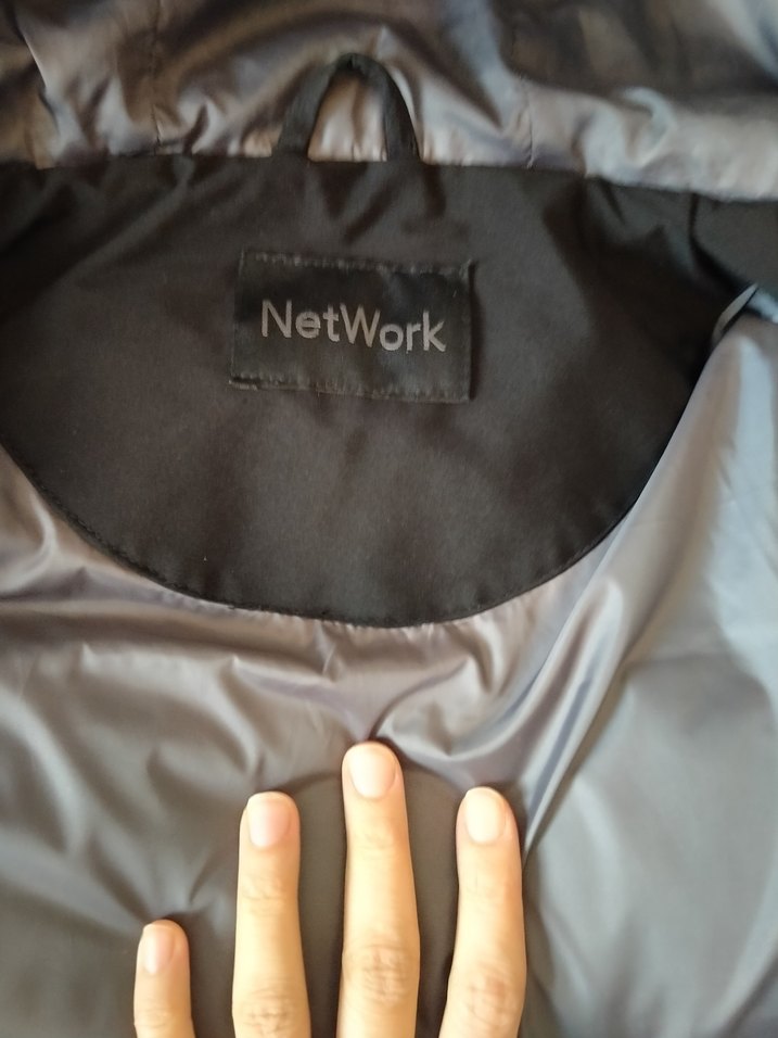 Siyah Kapüşonlu Kadın Kışlık Mont - Görsel 4