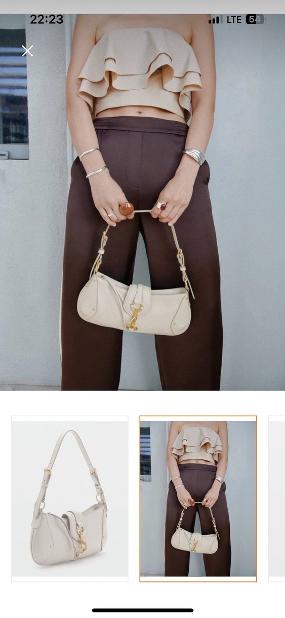 MANGO Gri Deri Karabina Detaylı Omuz Çantası - Görsel 2