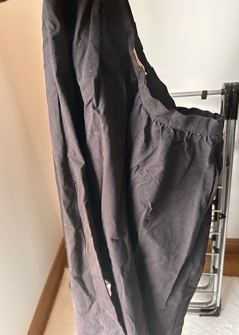 Manuka Drapeli Siyah Geniş Etek - Görsel 4