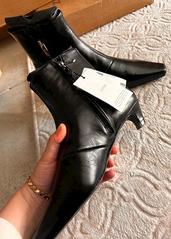 Siyah Kitten Topuklu Deri Kadın Çizme - Görsel 5