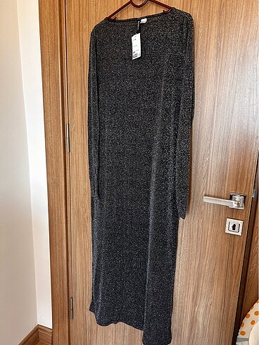 Hm polyester ışıltılı elbise