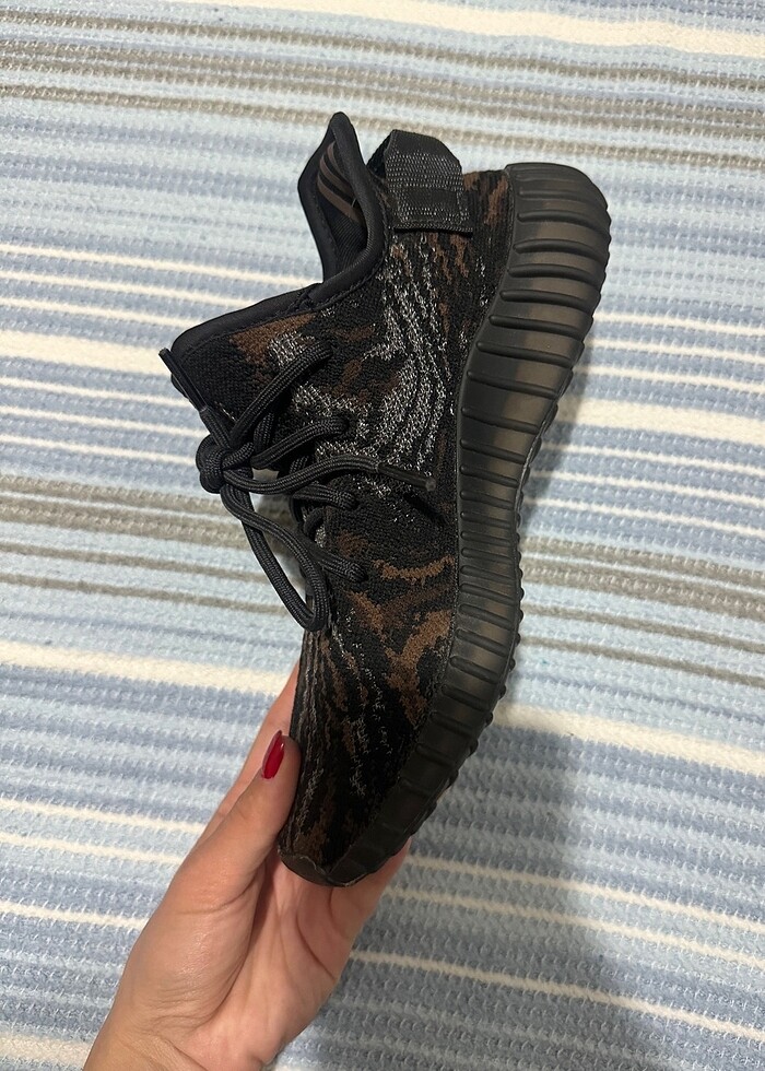 Adidas Yeezy Boost Spor Ayakkabı - Görsel 2