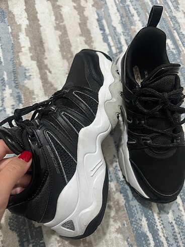 36 Beden Skechers Spor Ayakkabı