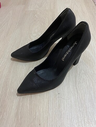 Stiletto siyah