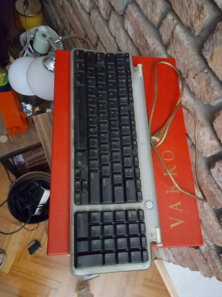 Apple Klavye 1998 Üretimi Tuşlar Basmıyor - Görsel 2
