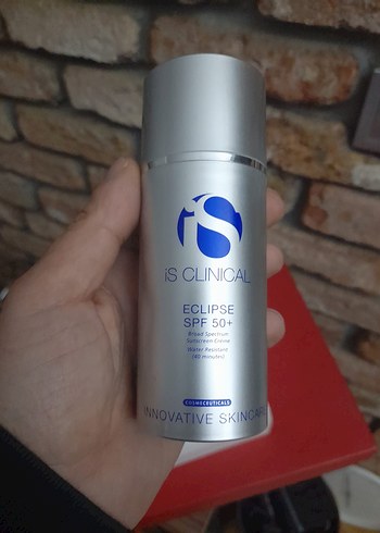 IS Clinical Kadın Güneş Kremi - Görsel 3