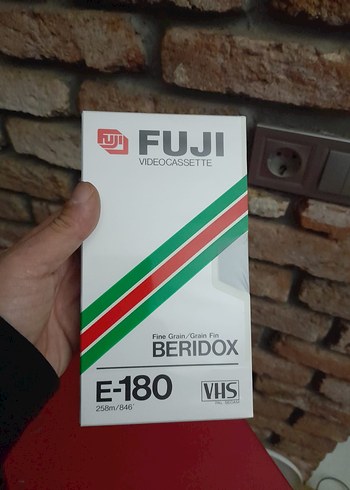 FUJI E-180 VHS Videokaset 258 Dakika - Görsel 2