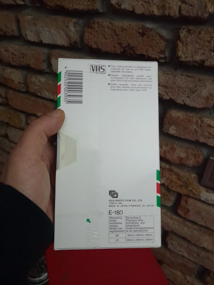 FUJI E-180 VHS Videokaset 258 Dakika - Görsel 3
