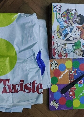 Twister Hasbro oyun - Görsel 2