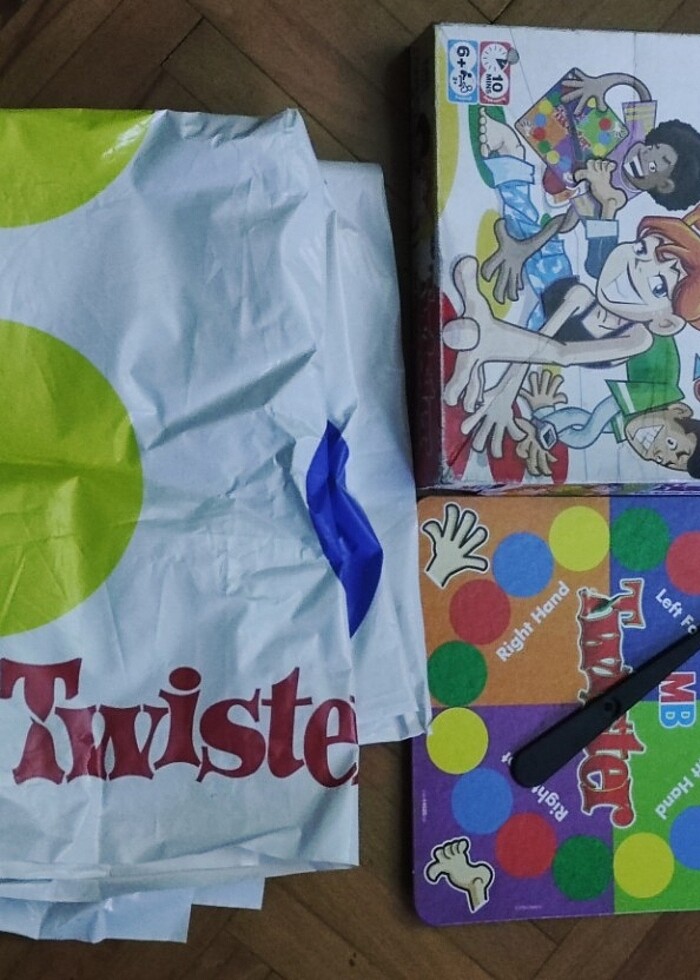 Twister Hasbro oyun  - Görsel 2