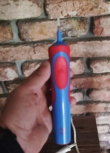 Beden Oral-B şarjlı diş fırçası
