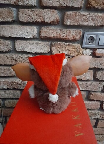 Beden Renk Neca Gremlin Figür