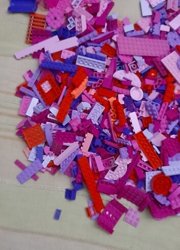 Beden Lego Orginal Pembe ve Mor Karışık Parçalar