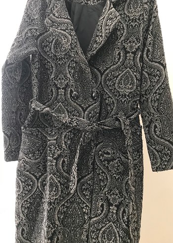 Gri Yılan Desenli Uzun Kadın Kaban - Görsel 2