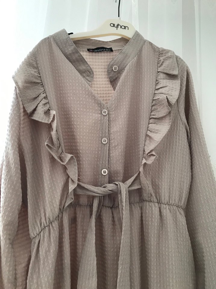 Bej Fırfırlı Uzun Keten Elbise - Görsel 3