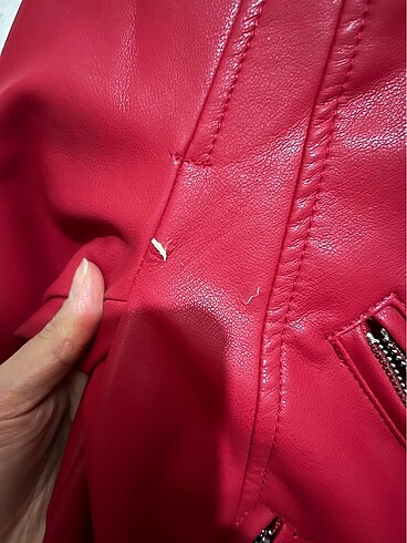 Pull and Bear PULL AND BEAR KİRMİZİ DERİ CEKET ETİKETLİ (DEFOLU)