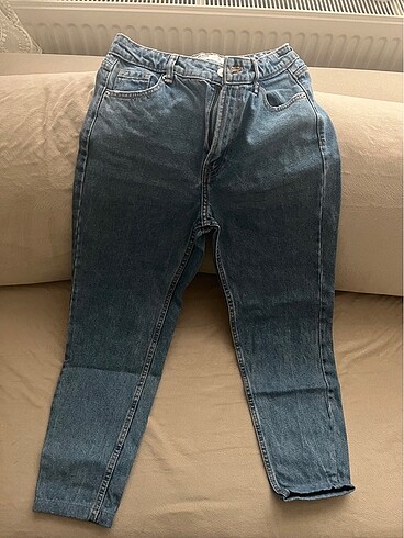 BERSHKA MOM JEAN