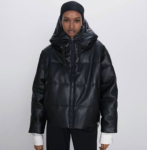 Zara Kapüşonlu deri puffer mont
