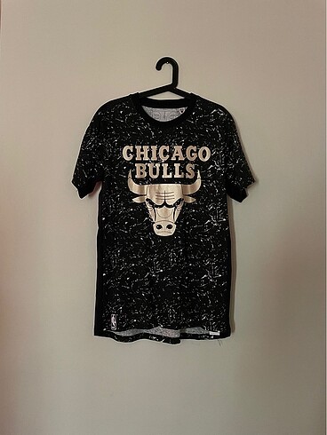 Foot Locker NBA Chicago Bulls Tshirt - M