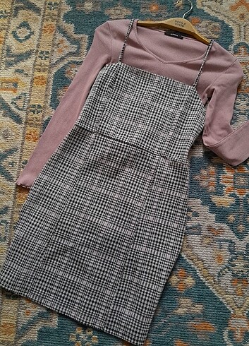 m Beden Bershka askılı örme elbise