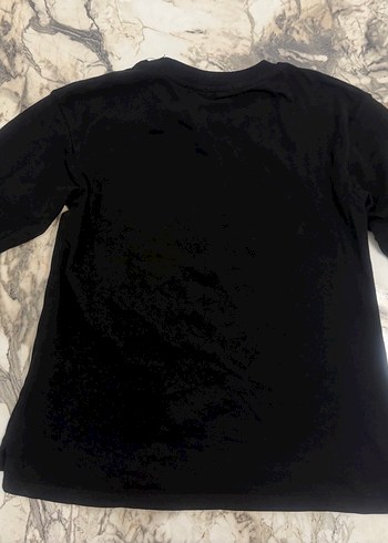 Siyah uzun kollu rengarenk baskılı tişört 9 yaş - Görsel 6