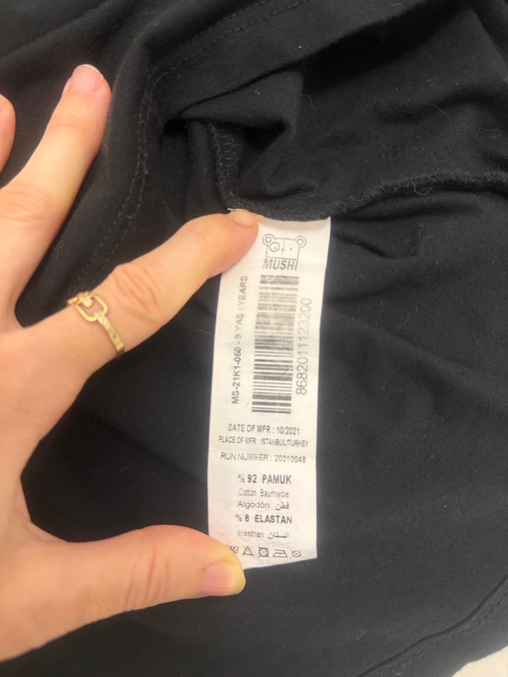 Siyah uzun kollu rengarenk baskılı tişört 9 yaş - Görsel 5