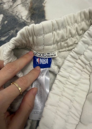 Beyaz NBA nakış baskılı eşofman altı 11 12 yaş - Görsel 5