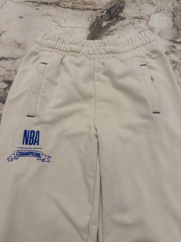 Beyaz NBA nakış baskılı eşofman altı 11 12 yaş - Görsel 2