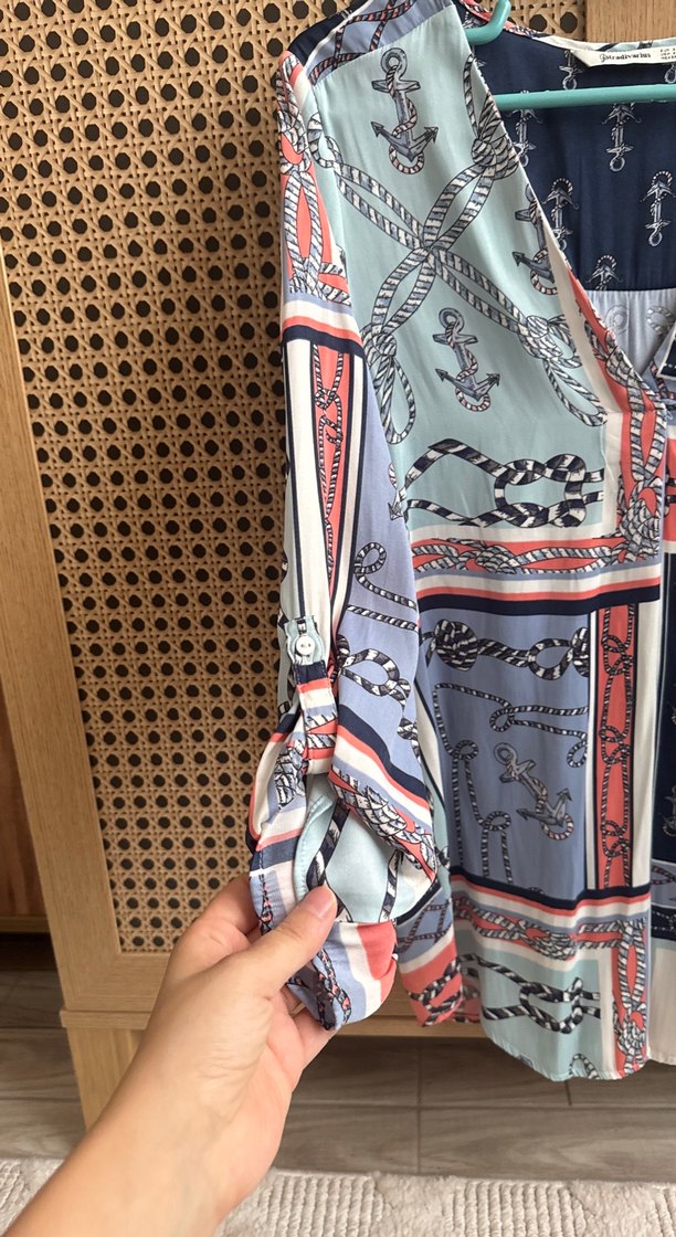 Uzun Kollu Bohem Desenli V Yaka Bluz - Görsel 3